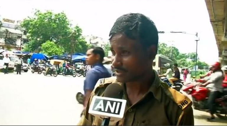 شرطي المرور الهندي براتاب شاندرا خاندوال