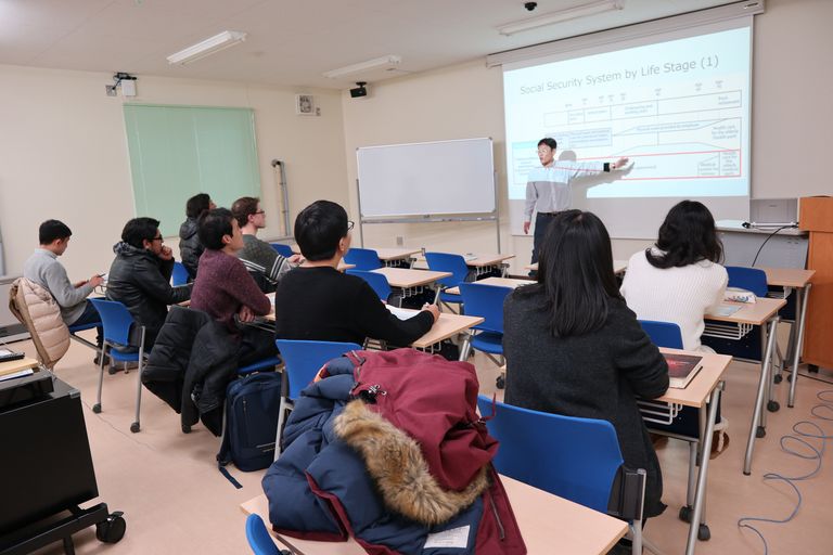 التعليم الاجتماعي في اليابان