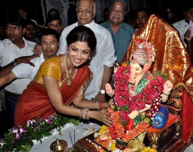 النجم سلمان خان يشارك في مهرجان جانبتي