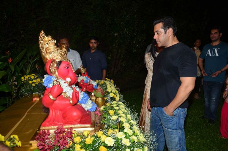 النجم سلمان خان يشارك في مهرجان جانبتي