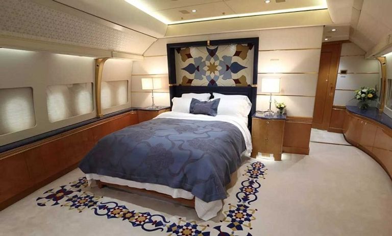 تميم يهدي أردوغان