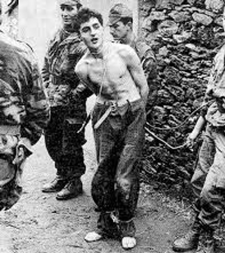 تعذيب فرنسا للجزائريين