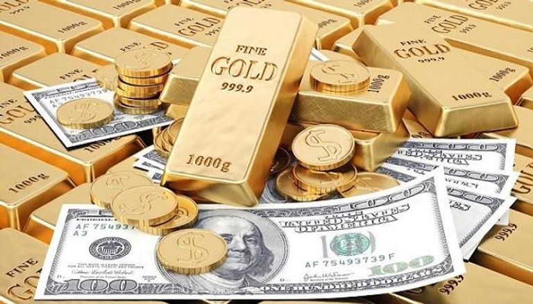 اختفاء المخاوف التجارية يدعم صعود الذهب ويهبط بالدولار