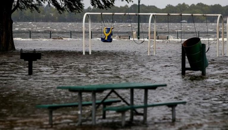 الإعصار فلورنس أدى لارتفاع منسوب مياه الأنهار- رويترز