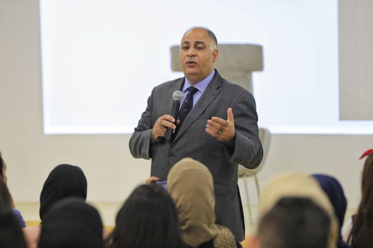 ١٠٠ شاب وشابة في النسخة الثانية من برنامج القيادات الإعلامية الشابة