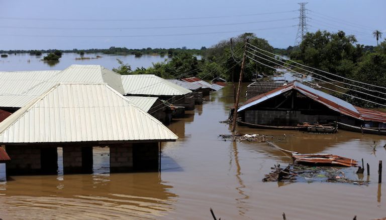نيجيريا تصف وضع الفيضانات بالكارثة بعد مصرع 100 شخص