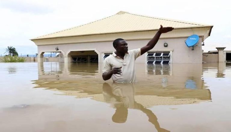 الطوارئ النيجيرية: مقتل 100 شخص في فيضانات بـ10ولايات