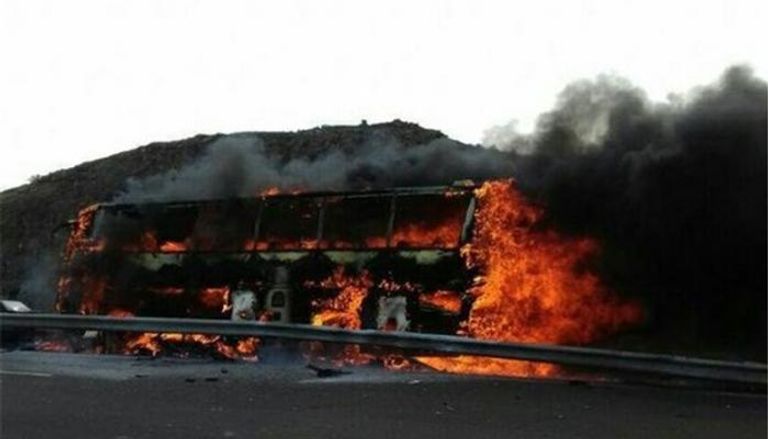 21 قتيلا في اصطدام شاحنة صهريج بحافلة في إيران/أرشيفية