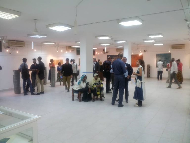 أعمال  نعمان جعفر  تناقش أسئلة الهجرة والاندماج