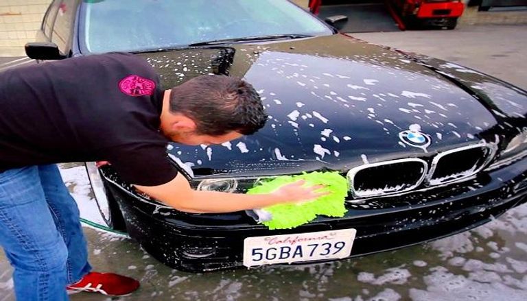 كيف أغسل سيارتي؟