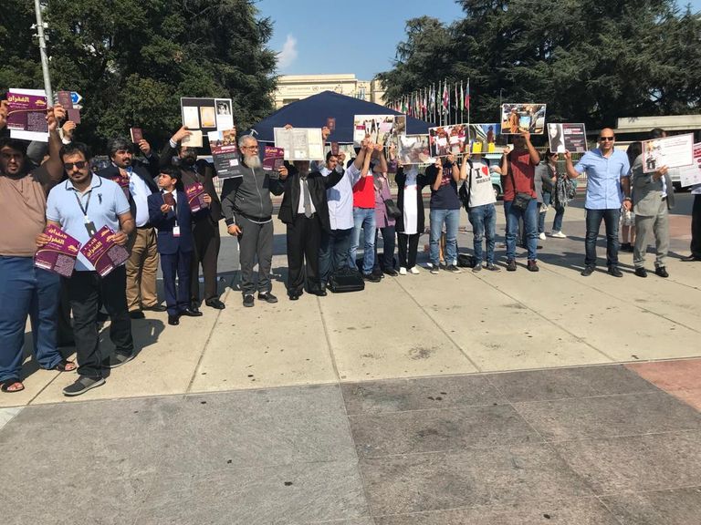 جانب من وقفة أفراد قبيلة الغفران في جنيف