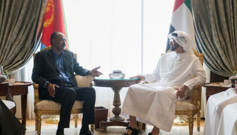 الشيخ محمد بن زايد لدى استقباله رئيس إريتريا أسياس أفورقي 