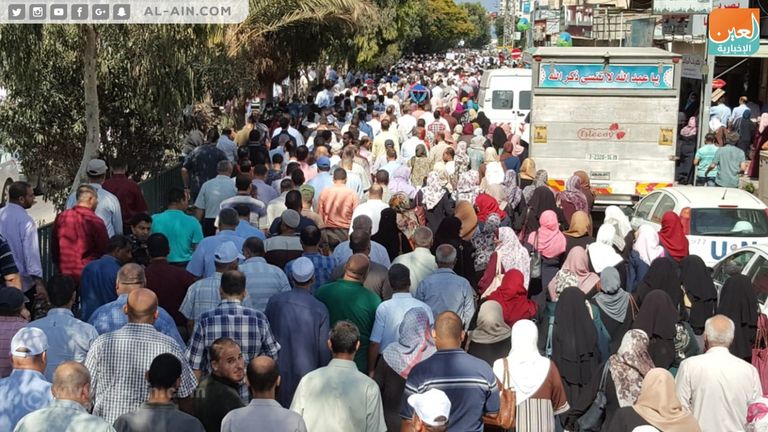 جانب من تظاهرة نظمها آلاف من موظفي أونروا  في غزة جانب من تظاهرة نظمها آلاف من موظفي أونروا في غزة