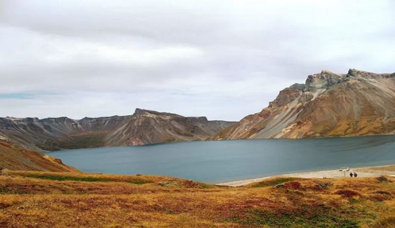 مناظر طبيعية خلابة يشتهر بها جبل بايكتو-  أرشيفية