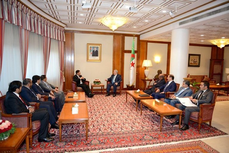 استقبال رئيس الوزراء الجزائري لوزير الاقتصاد الإماراتي رئيس الحكومة الجزائرية يستقبل وزير الاقتصاد الإماراتي