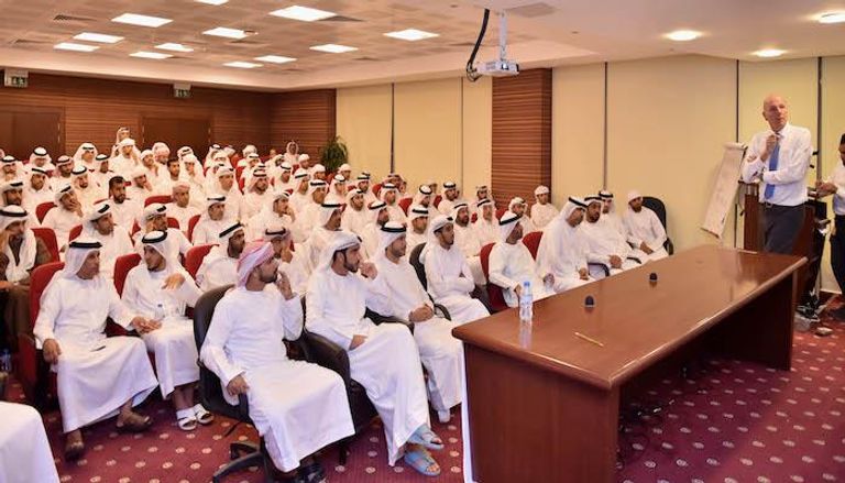 جلسة البرلمان التحكيمي بمقر اتحاد الكرة الإماراتي