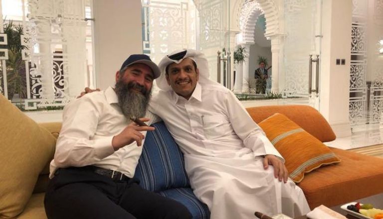 الحاخام اليهودي ووزير الخارجية القطري في الدوحة