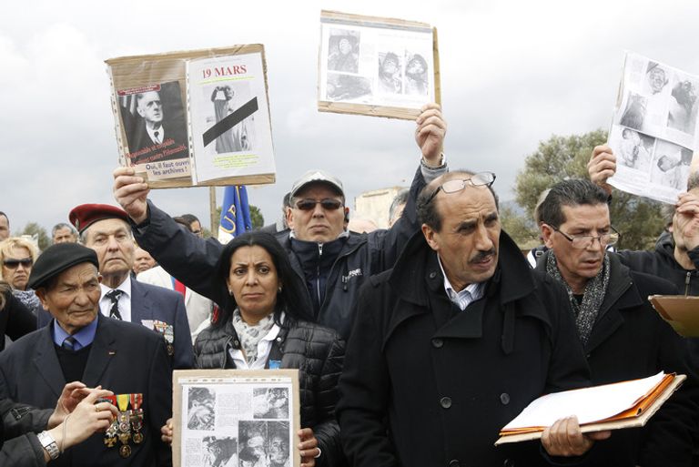 مظاهرات للحركى في باريس حركة جزائريون في فرنسا- أرشيفية