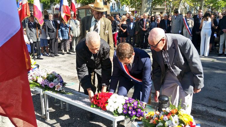 خونة ثورة الجزائر حركة جزائريون في فرنسا- أرشيفية