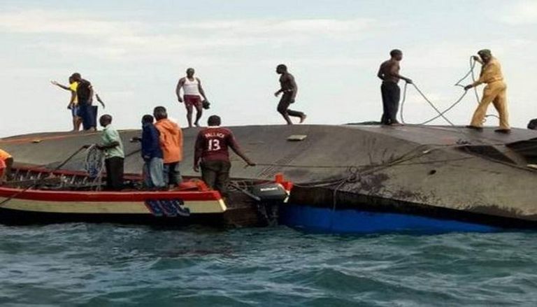 السلطات التنزانية تواصل البحث عن ناجين من غرق عبارة فيكتوريا 