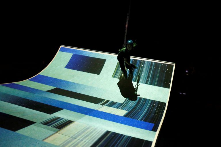 مهرجان لومينا يبهر الزوار في بلدة كشكايش البرتغالية