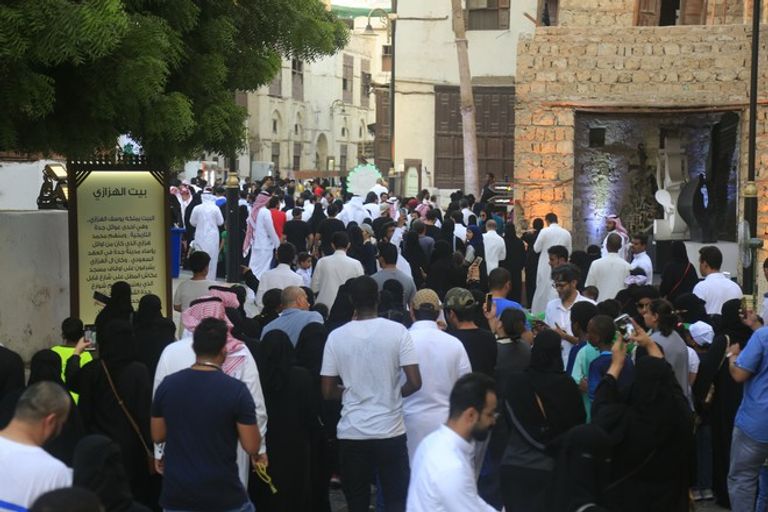 إقبال كبير على فعاليات 