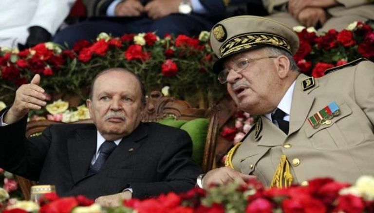 الرئيس بوتفليقة وقائد أركان الجيش الجزائري - أرشيفية