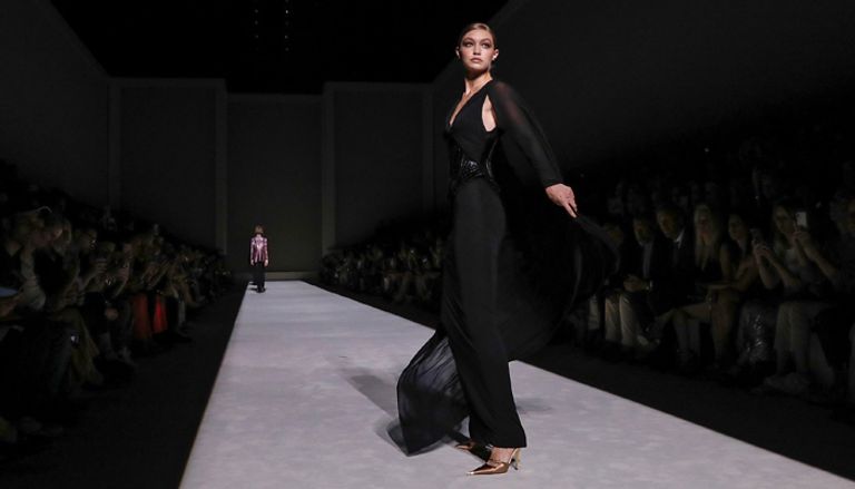 جيجي حديد عارضة أزياء أمريكية جيجي حديد عارضة أزياء أمريكية