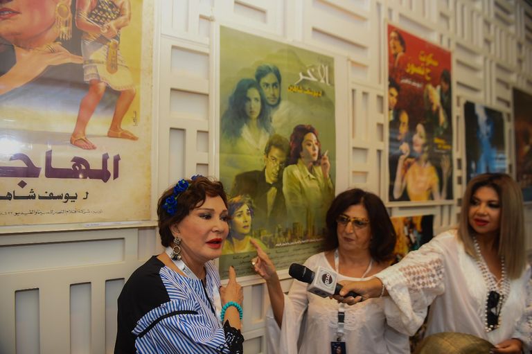 معرض ملصقات يوسف شاهين بمهرجان الجونة