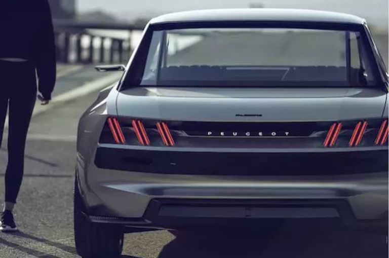 السيارة بيجو e-Legend