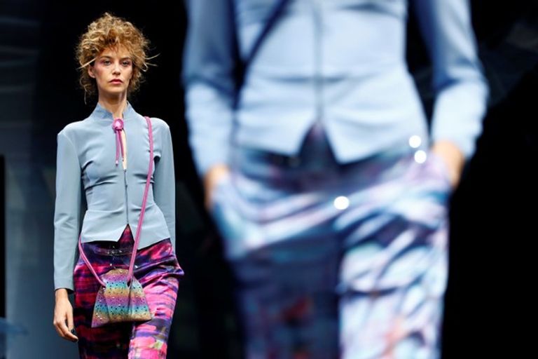 أحد تصميمات "جورجيو أرماني" لموسم ربيع 2019