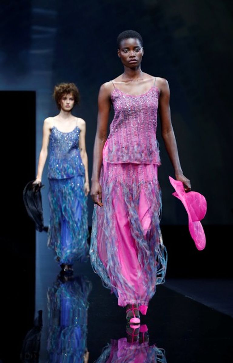 أحد تصميمات "جورجيو أرماني" لموسم ربيع 2019