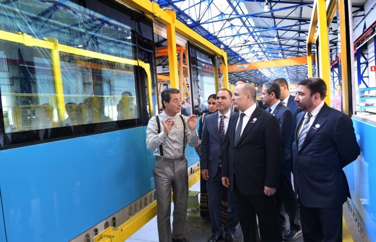 الفحص الفني التجريبي لقطار مترو دبي الجديد