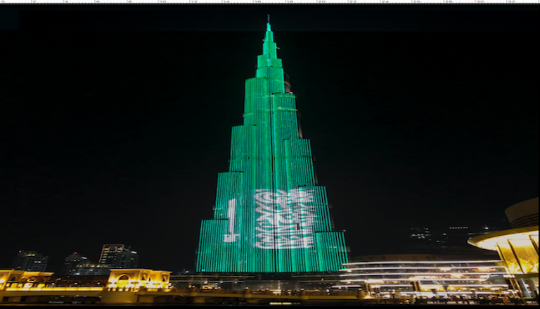 برج خليفة يتزين بعلم السعودية