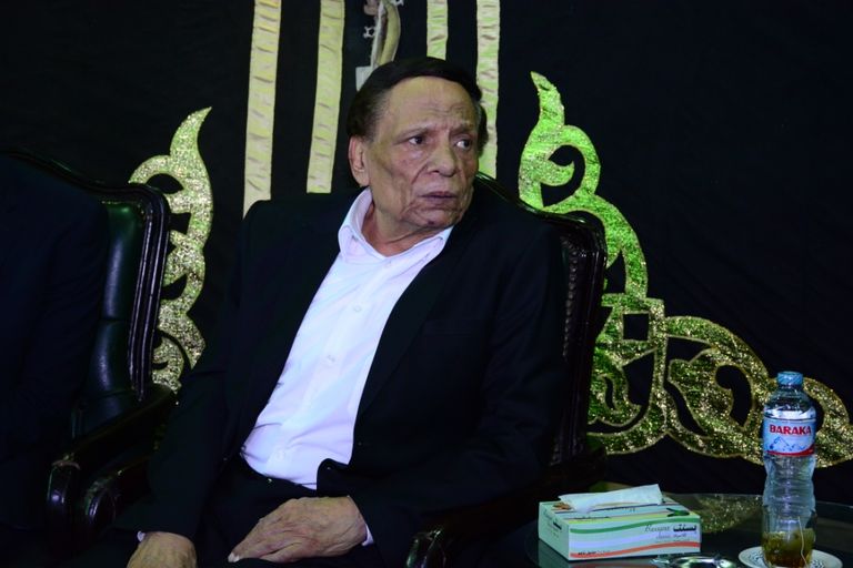 عادل إمام في عزاء المنتج المسرحي المصري سمير خفاجي