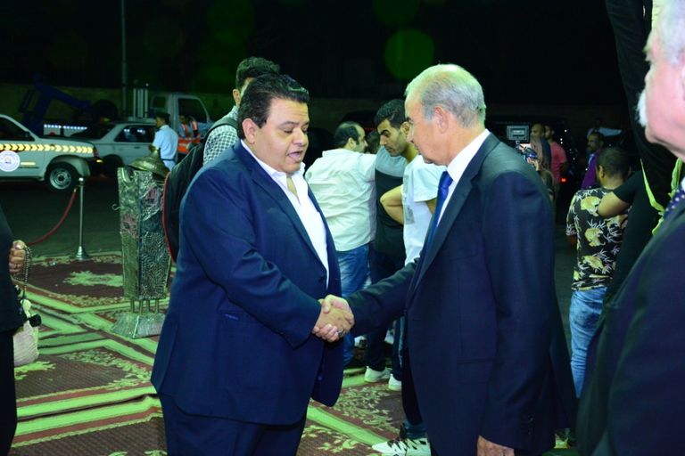 عادل إمام في عزاء المنتج المسرحي المصري سمير خفاجي