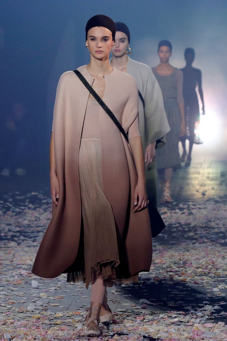 مجموعة ديور dior لربيع وصيف ٢٠١٩ عرض أزياء ديور
