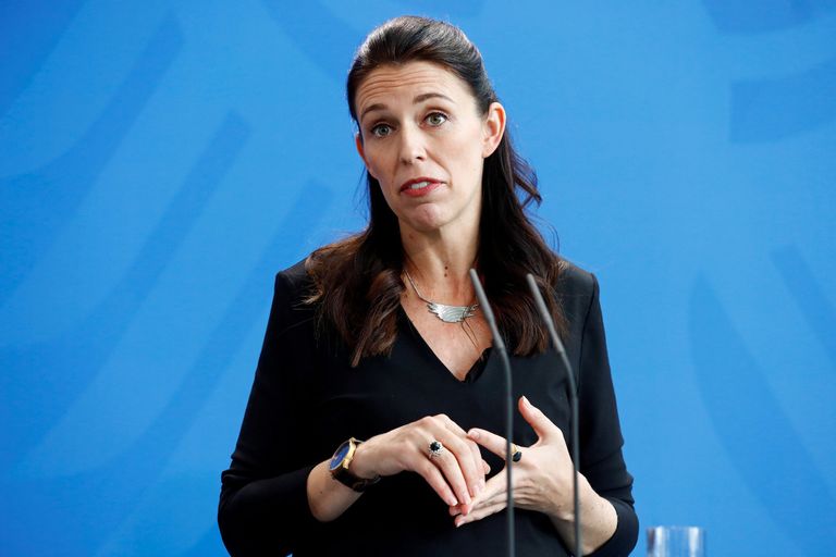 رئيسة وزراء نيوزيلندا بصحبة طفلتها وزوجها بالأمم المتحدة