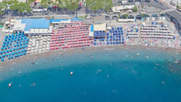 من سلاح المظلات إلى فن التصوير الجوي