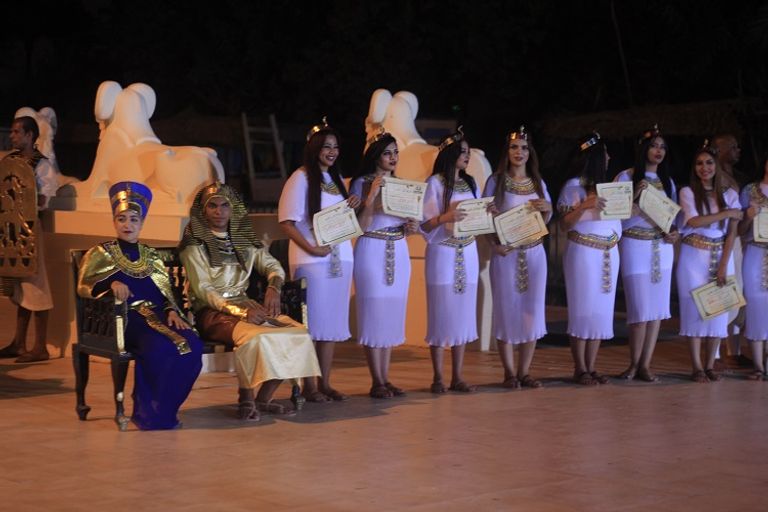 احتفالات يوم السياحة العالمي في القرية الفرعونية بمصر