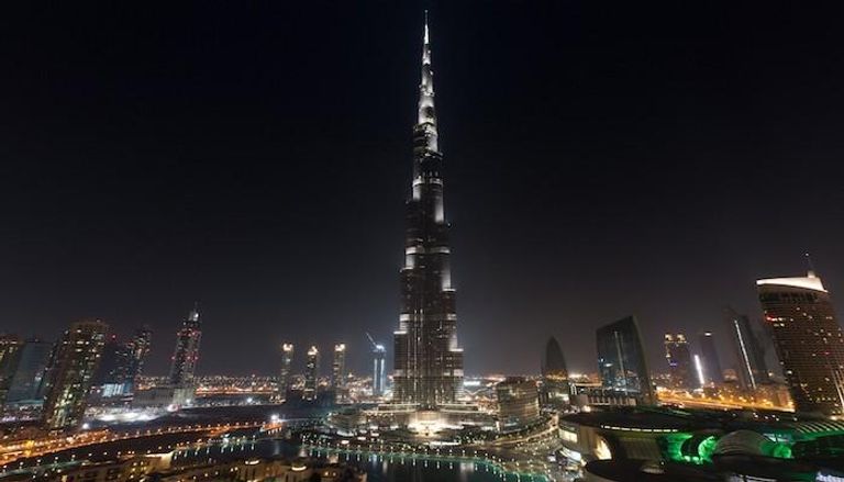 برج خليفة يتضامن مع حملة الأمم المتحدة للمرأة