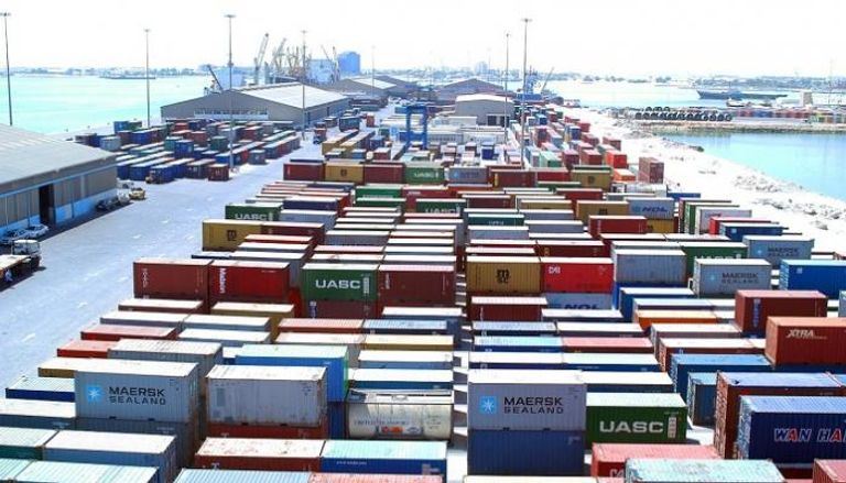 الصادرات القطرية تتراجع على أساس شهري