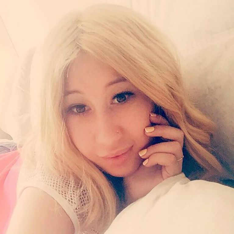 شاهد قبر على هيئة آيفون