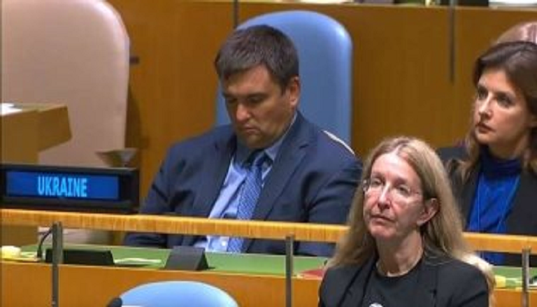 بافيل كليمكين وزير خارجية أوكرانيا يغط في نوم عميق بالأمم المتحدة