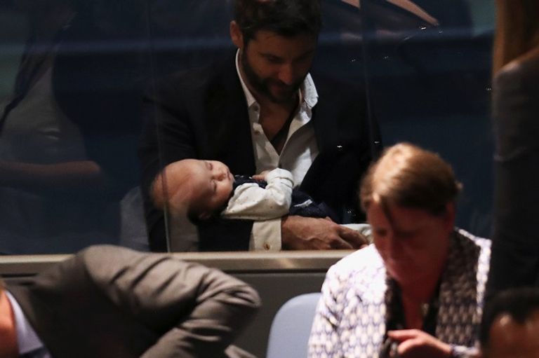 رضيعة رئيسة وزراء نيوزيلندا تخطف الأضواء باجتماعات الأمم المتحدة- أ.ف.ب