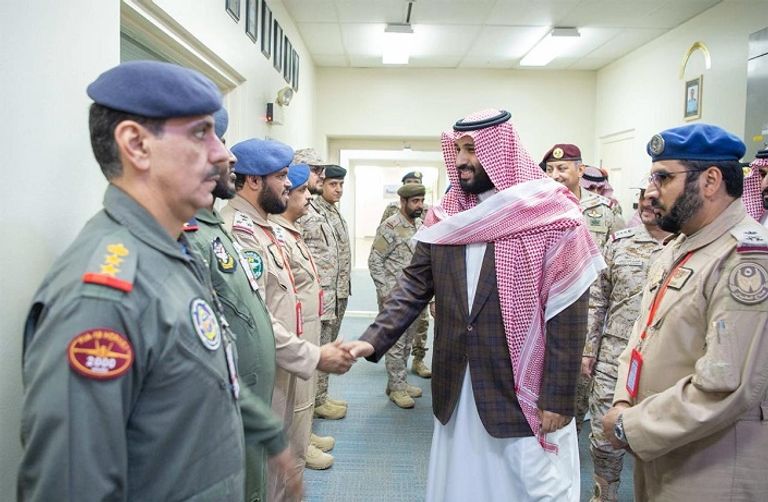 الأمير محمد بن سلمان أثناء زيارته المنطقة الجنوبية السعودية