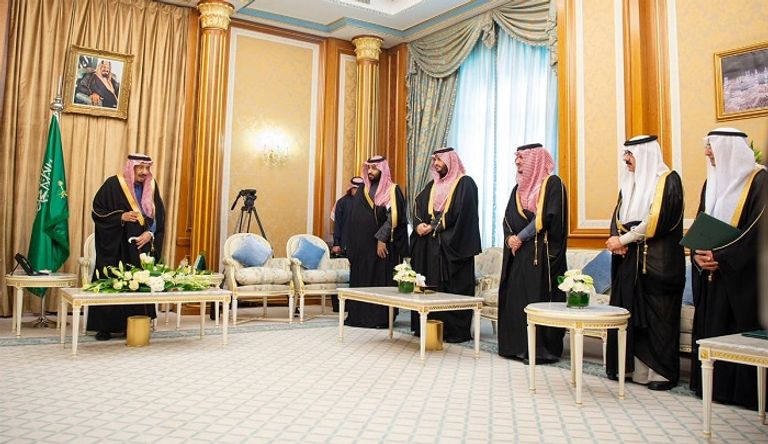 الأمراء والوزراء يؤدون القسم أمام الملك سلمان خادم الحرمين الشريفين الملك سلمان بن عبدالعزيز