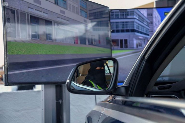 الواقع الافتراضي يمتع زوار الجنادرية