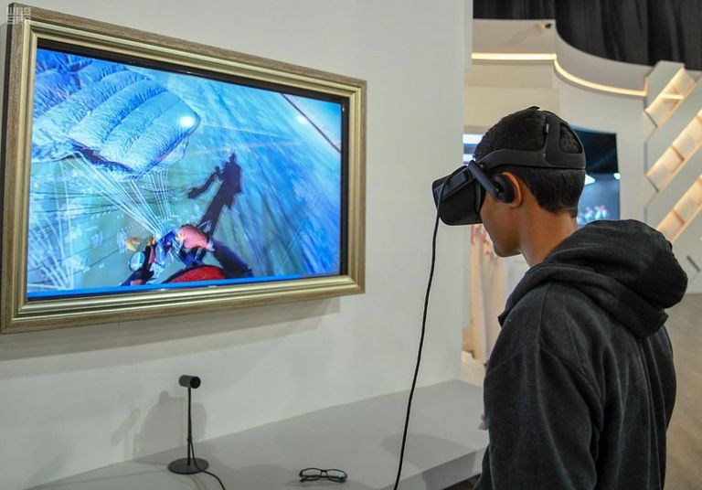 الواقع الافتراضي يمتع زوار الجنادرية