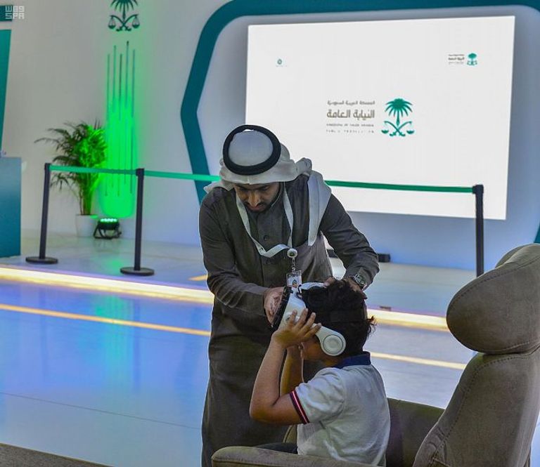 الواقع الافتراضي يمتع زوار الجنادرية